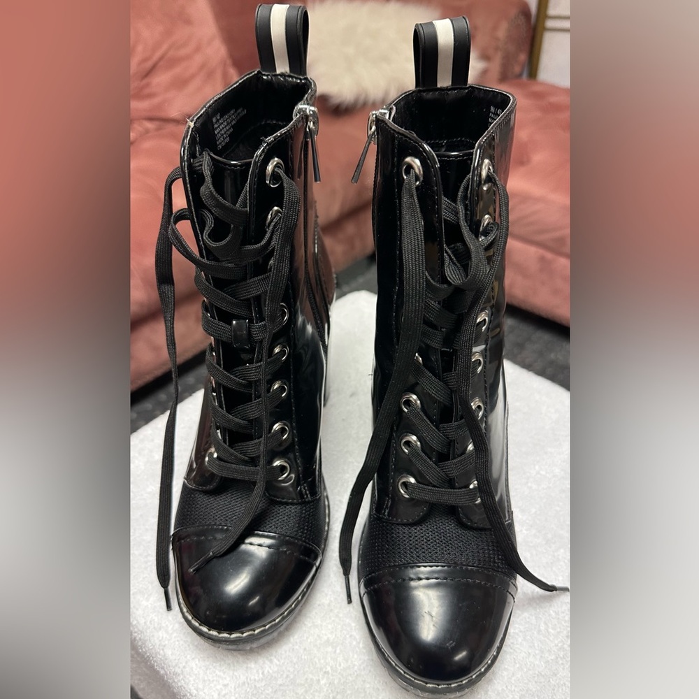 BCBG PAULINE BLACK LACE UP ZIP COMBAT BOOTS